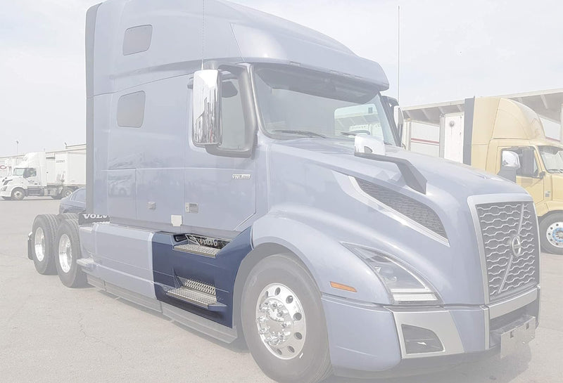 Fairing Panel Front w/ Steps Passenger 2018+ Volvo VNL