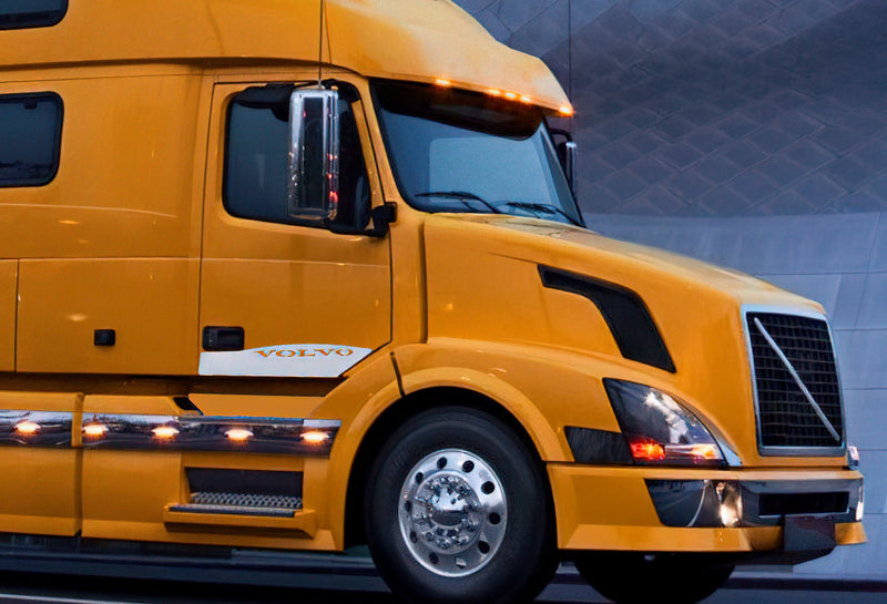 Bottom Door Plate Stainless Steel Passenger 1998-2019 Volvo VNL VN VNR