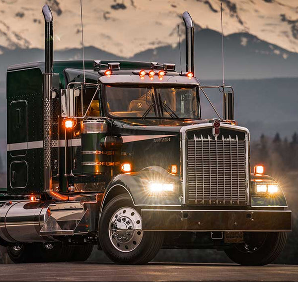 Kenworth W900