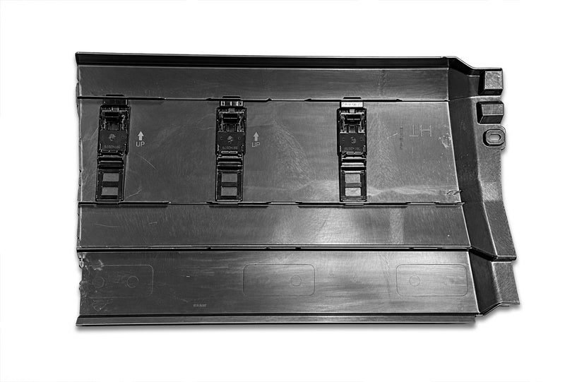 Middle Side Fairing Panel Driver 2018-2024  Volvo VNL