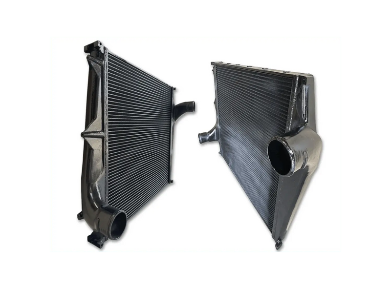KOZAK Replacement Charge Air Cooler 3970775 for Volvo VNL 2000-2008, VN 1998-1999, VT 2006-2010, VNM 2000-2009 PLUS Volvo Logo with Stripe, Wipers, 2x Trailer Tail Lights, License Plate Frame, Vest